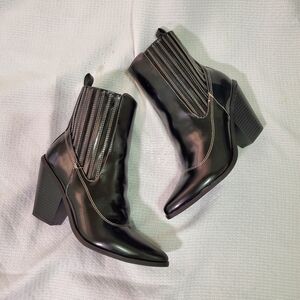 Womens ankle boots black size 7.5" Shiny moto pull on 3" heels